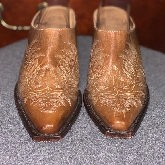 Lucchese  Western Wear - Picture 1 of 8